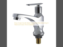 Tubina de água de mangueira única de latão para montagem no convés do banheiro e instalação