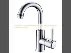 Tubina de água quente e fria de manobra única de cromo com bobina de barro