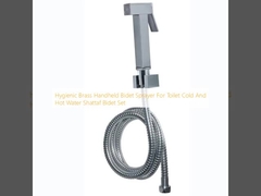 Sprayer Bidet de mão de latão higiênico para banheiro com água fria e quente Shattaf Bidet Set