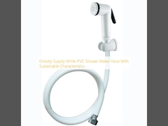 Fornecer diretamente mangueira de chuveiro de PVC branco com características sustentáveis